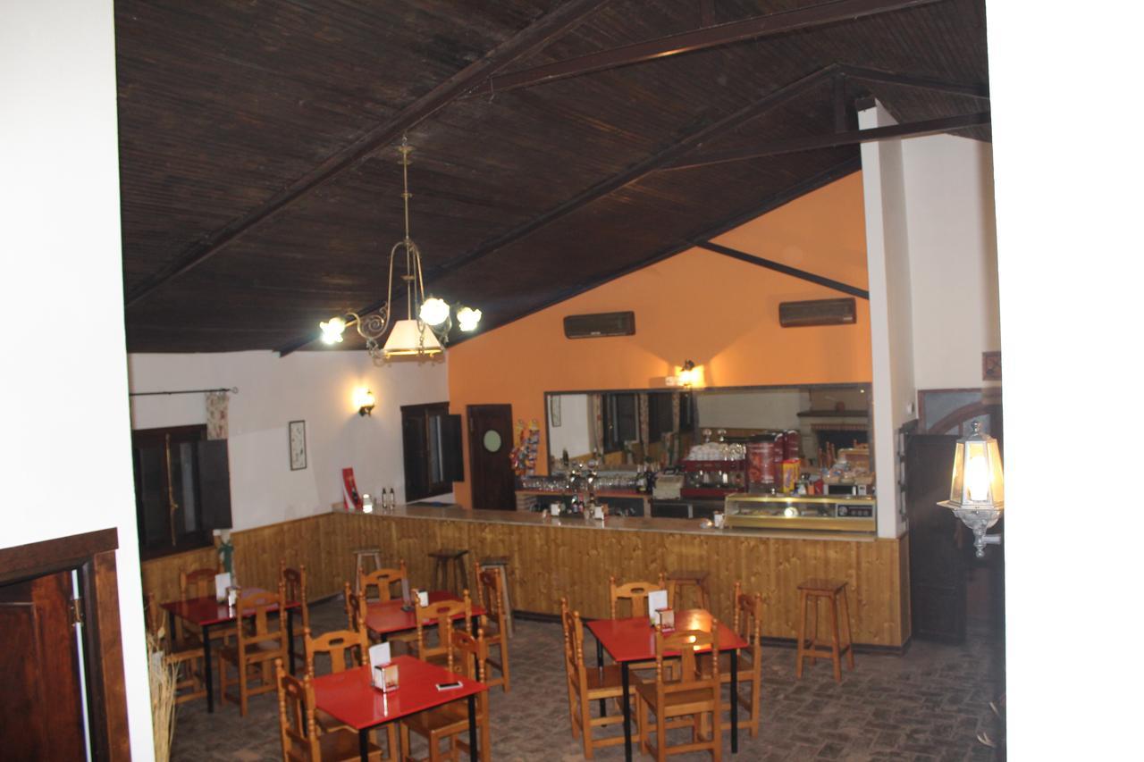 Hotel Rural Puerta De Monfrague 比利亚雷亚尔圣卡洛斯 外观 照片